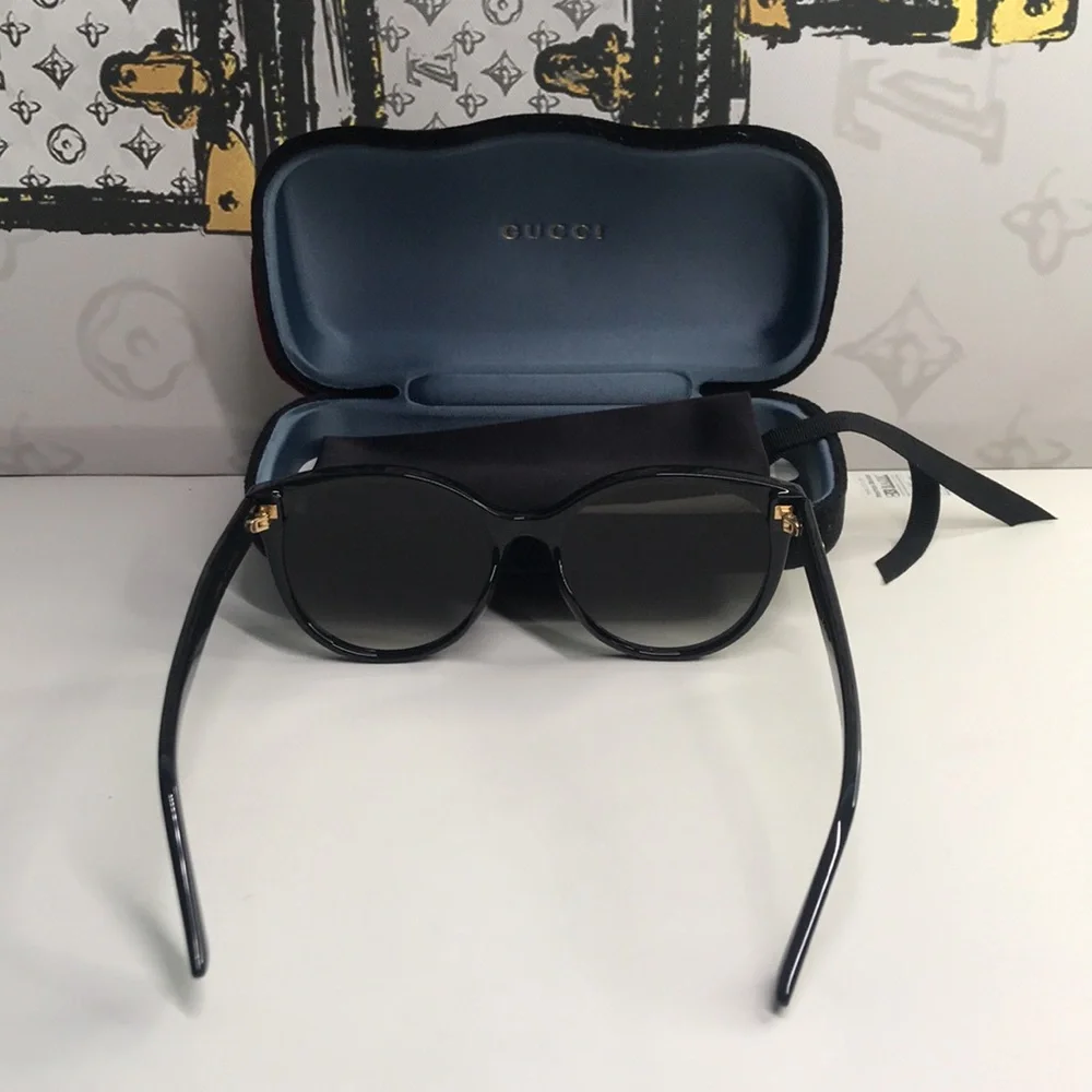 Authentic Gucci GG0636SK 001 Cat-Eye Sunglasses ✨
